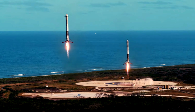 Falcon Heavy side rockets